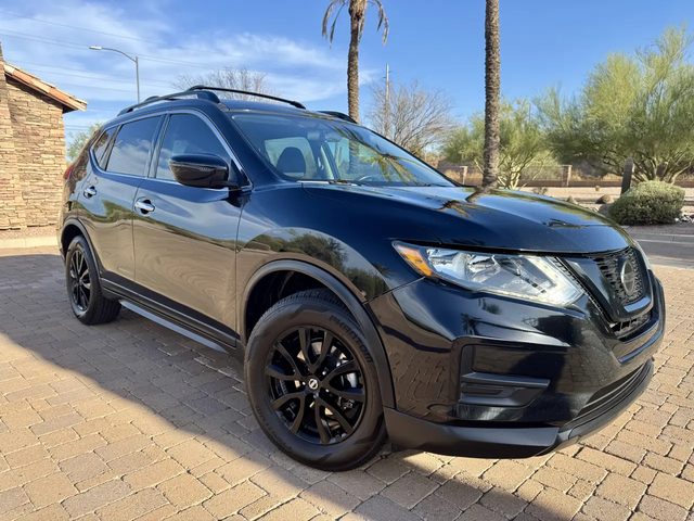 2018 Nissan Rogue SV FWD photo