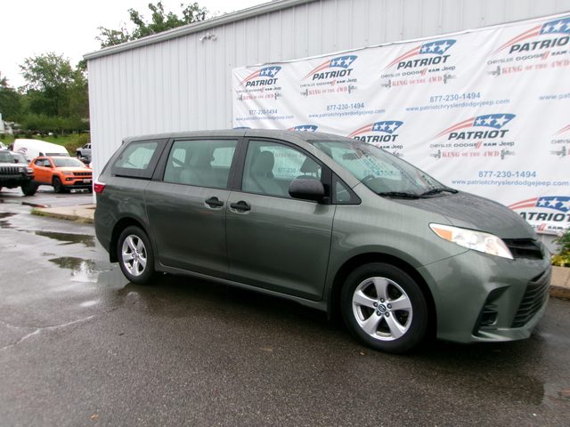2018 Toyota Sienna L FWD photo