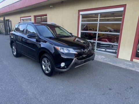 2015 Toyota RAV4 XLE AWD photo