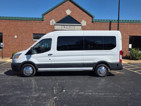 2017 Ford Transit Passenger Wagon XLT RWD photo