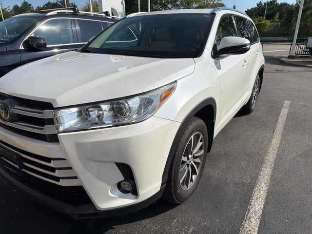 2018 Toyota Highlander XLE AWD photo