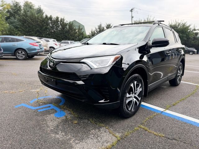 2018 Toyota RAV4 LE AWD photo