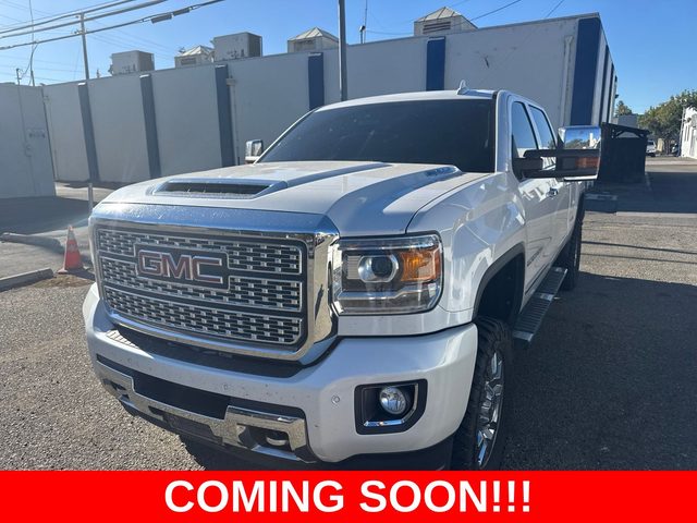 2018 GMC Sierra 2500HD Denali 4WD photo