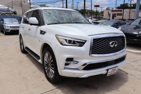 2018 Infiniti QX80  4WD photo