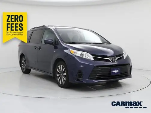 2018 Toyota Sienna LE AWD photo