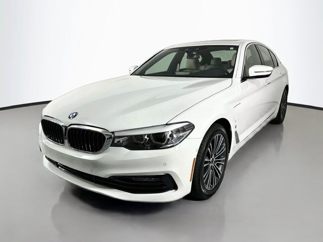 2018 BMW 5 Series 530e iPerformance RWD photo