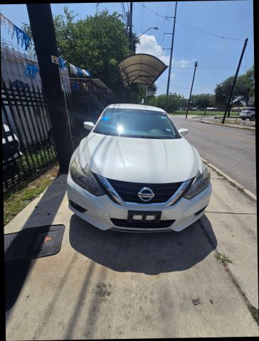 2018 Nissan Altima 2.5 SR FWD photo