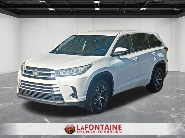 2018 Toyota Highlander LE FWD photo