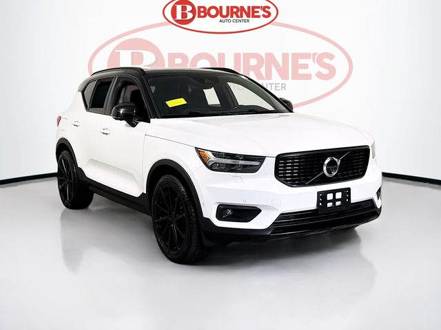 2019 Volvo XC40 R-Design AWD photo