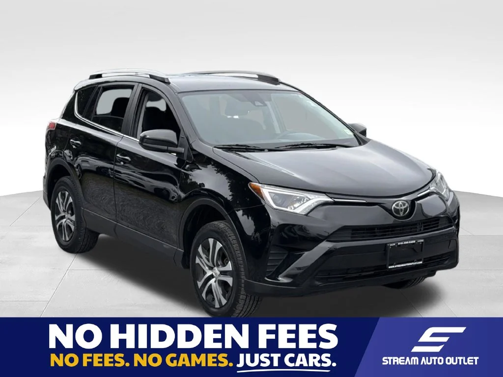 2018 Toyota RAV4 LE AWD photo