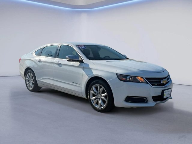 2017 Chevrolet Impala LT FWD photo