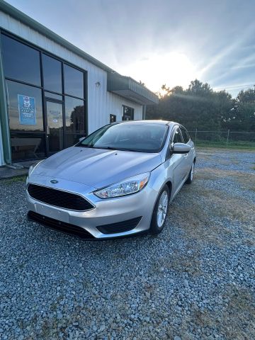 2018 Ford Focus SE FWD photo