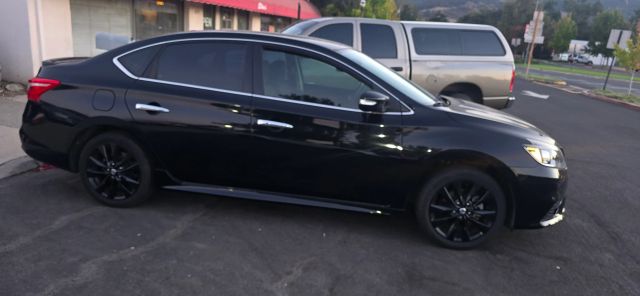 2018 Nissan Sentra SR FWD photo