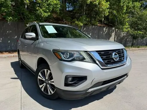 2017 Nissan Pathfinder SV FWD photo