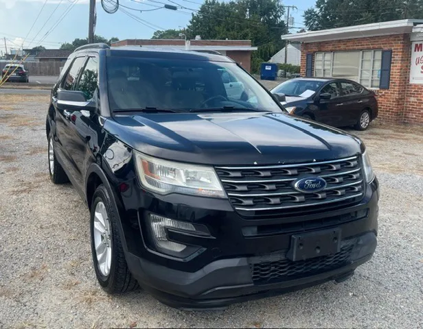 2016 Ford Explorer Base 4WD photo