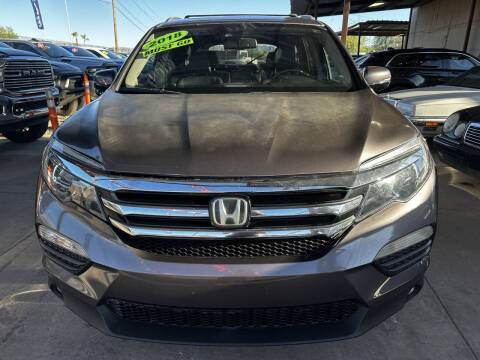2018 Honda Pilot Touring FWD photo