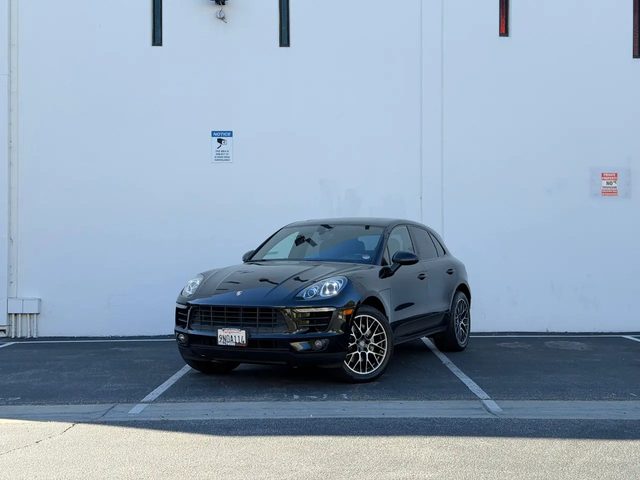 2018 Porsche Macan S AWD photo