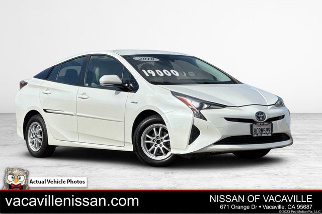 2018 Toyota Prius Three FWD photo