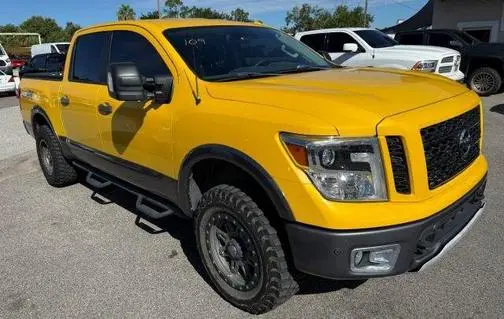 2018 Nissan Titan PRO-4X 4WD photo