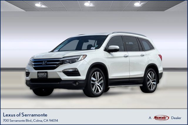 2018 Honda Pilot Touring AWD photo