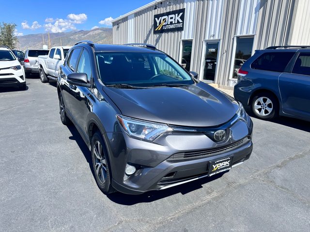 2018 Toyota RAV4 XLE AWD photo