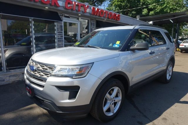 2018 Ford Explorer Base 4WD photo