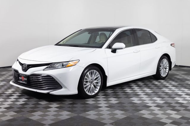 2018 Toyota Camry XLE V6 FWD photo