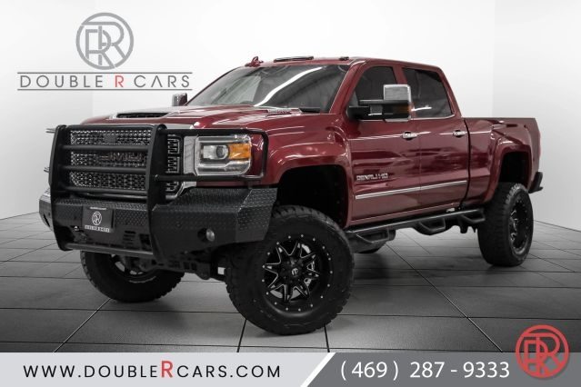 2018 GMC Sierra 2500HD Denali 4WD photo