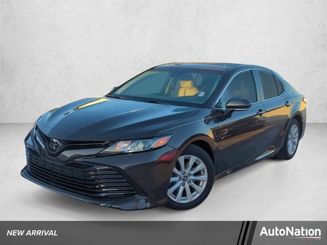 2018 Toyota Camry LE FWD photo