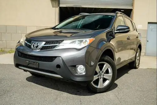 2015 Toyota RAV4 XLE AWD photo