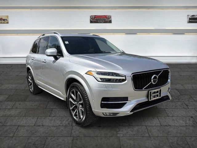 2018 Volvo XC90 Momentum AWD photo