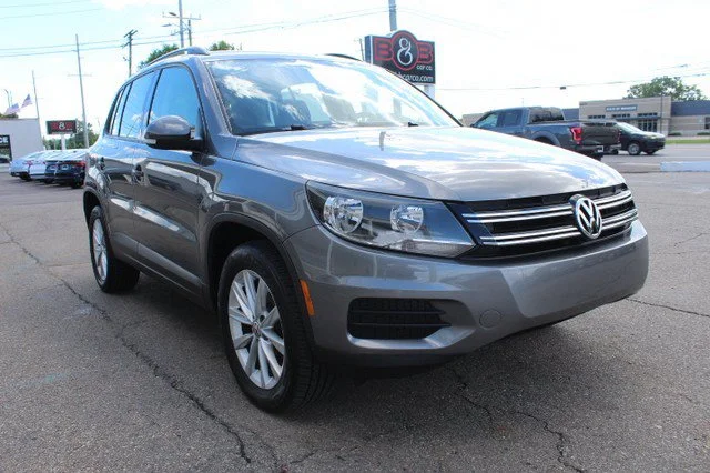 2018 Volkswagen Tiguan AWD photo