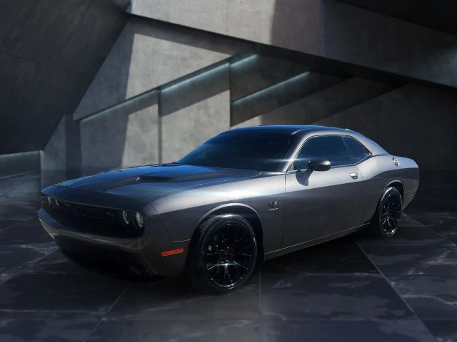 2017 Dodge Challenger R/T RWD photo