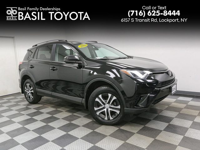 2018 Toyota RAV4 LE AWD photo