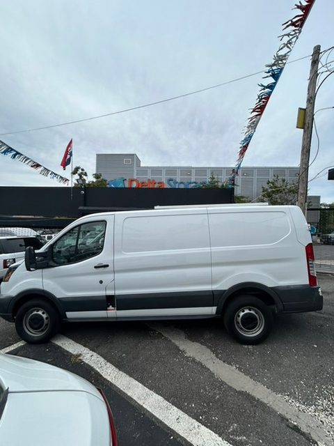 2018 Ford Transit Van RWD photo