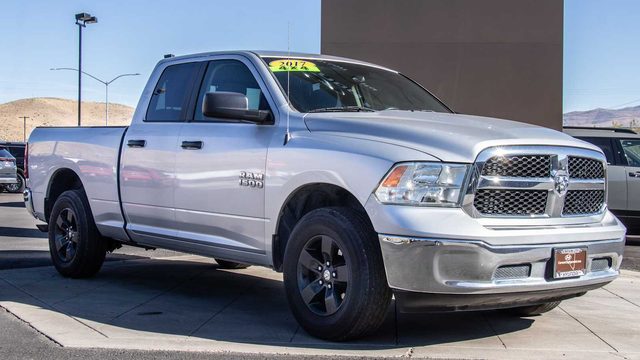 2017 Ram 1500 SLT 4WD photo