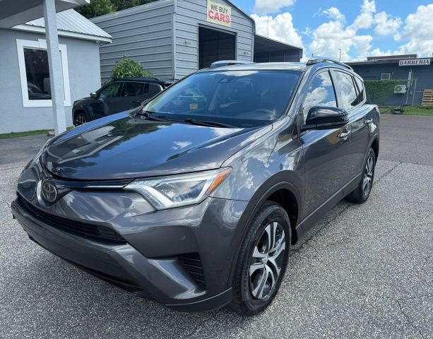 2018 Toyota RAV4 LE AWD photo