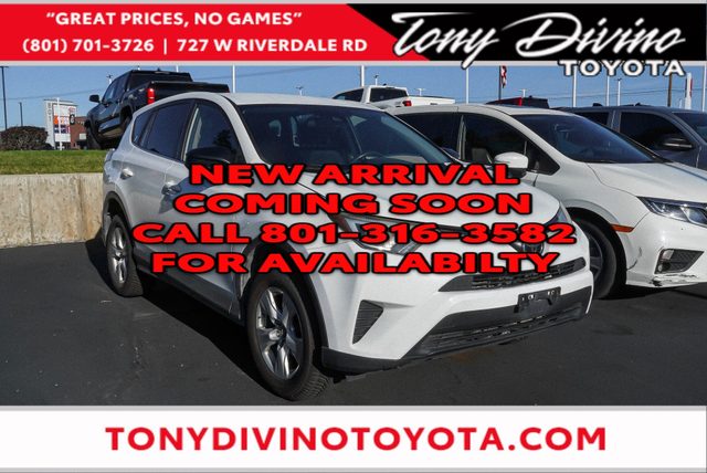 2018 Toyota RAV4 LE AWD photo