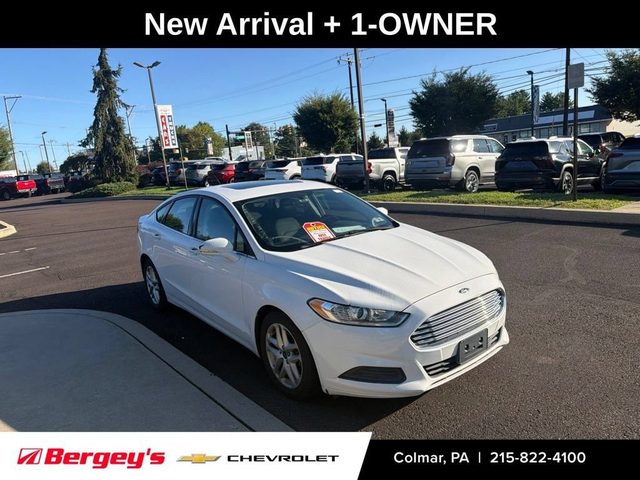 2016 Ford Fusion SE FWD photo