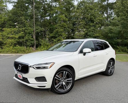 2018 Volvo XC60 Momentum AWD photo
