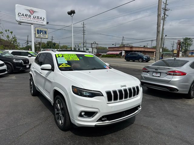 2019 Jeep Cherokee Overland 4WD photo