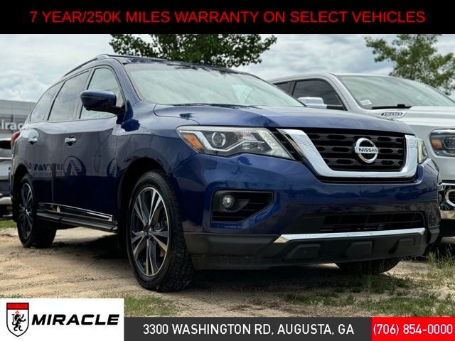 2018 Nissan Pathfinder Platinum FWD photo