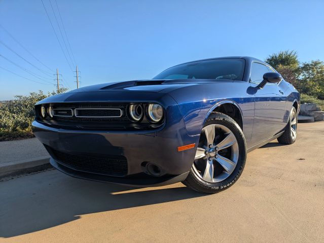 2015 Dodge Challenger SXT RWD photo