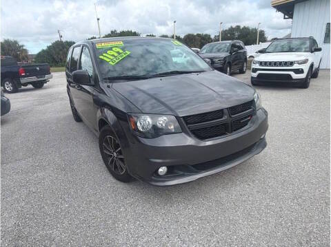 2018 Dodge Grand Caravan SE Plus FWD photo