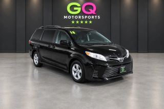 2018 Toyota Sienna LE FWD photo