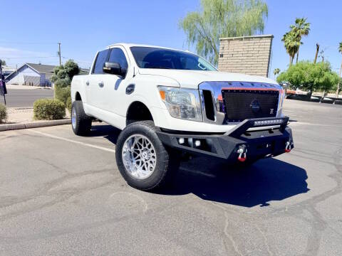 2017 Nissan Titan SV RWD photo
