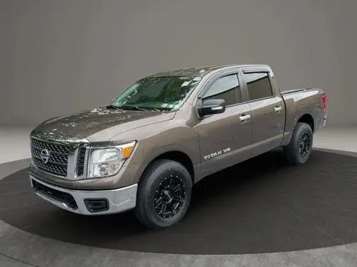 2018 Nissan Titan SV 4WD photo