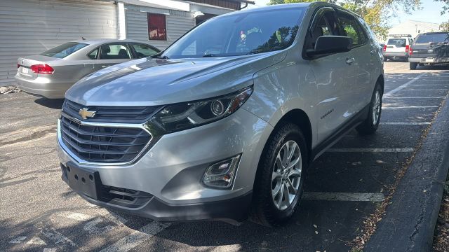 2018 Chevrolet Equinox LS AWD photo
