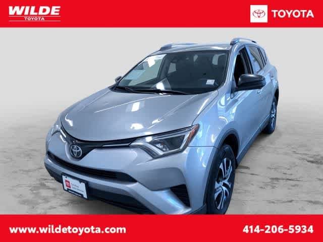 2018 Toyota RAV4 LE AWD photo