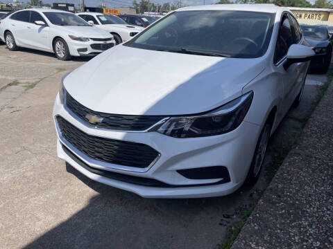2017 Chevrolet Cruze LT FWD photo